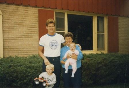 scott-with-mom-kids-1985.jpg scott-with-mom-kids-1985.jpg